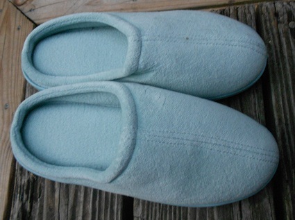 #BlogHer12 – Blogger Bash: Review and Sweepstakes – Nature’s Sleep Slippers $30 value!