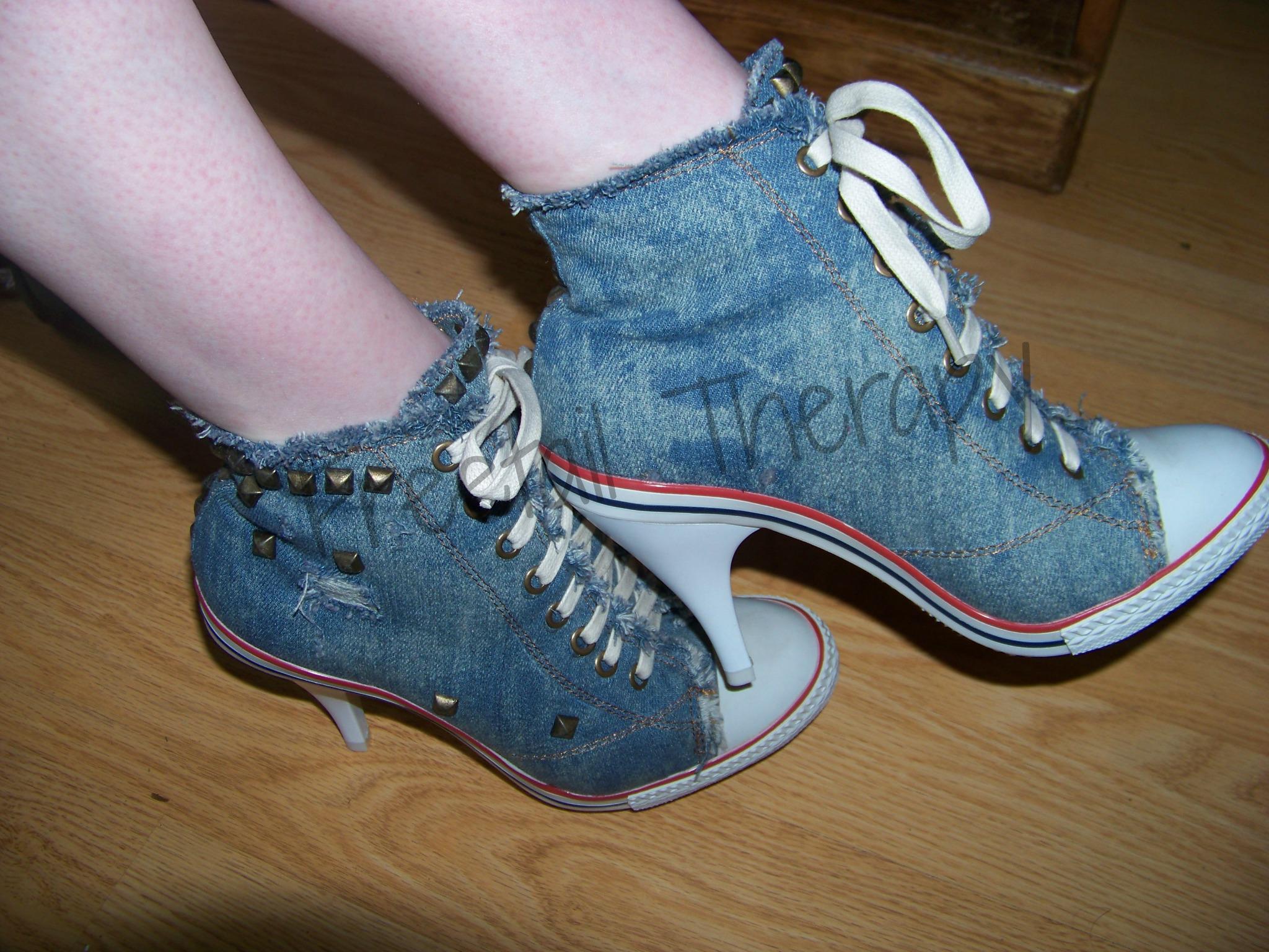 Review: Distinctive Blue Lace-up High-heeled Canvas Shoes from Oasap